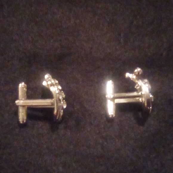 Cufflinks - Picture 2 of 4